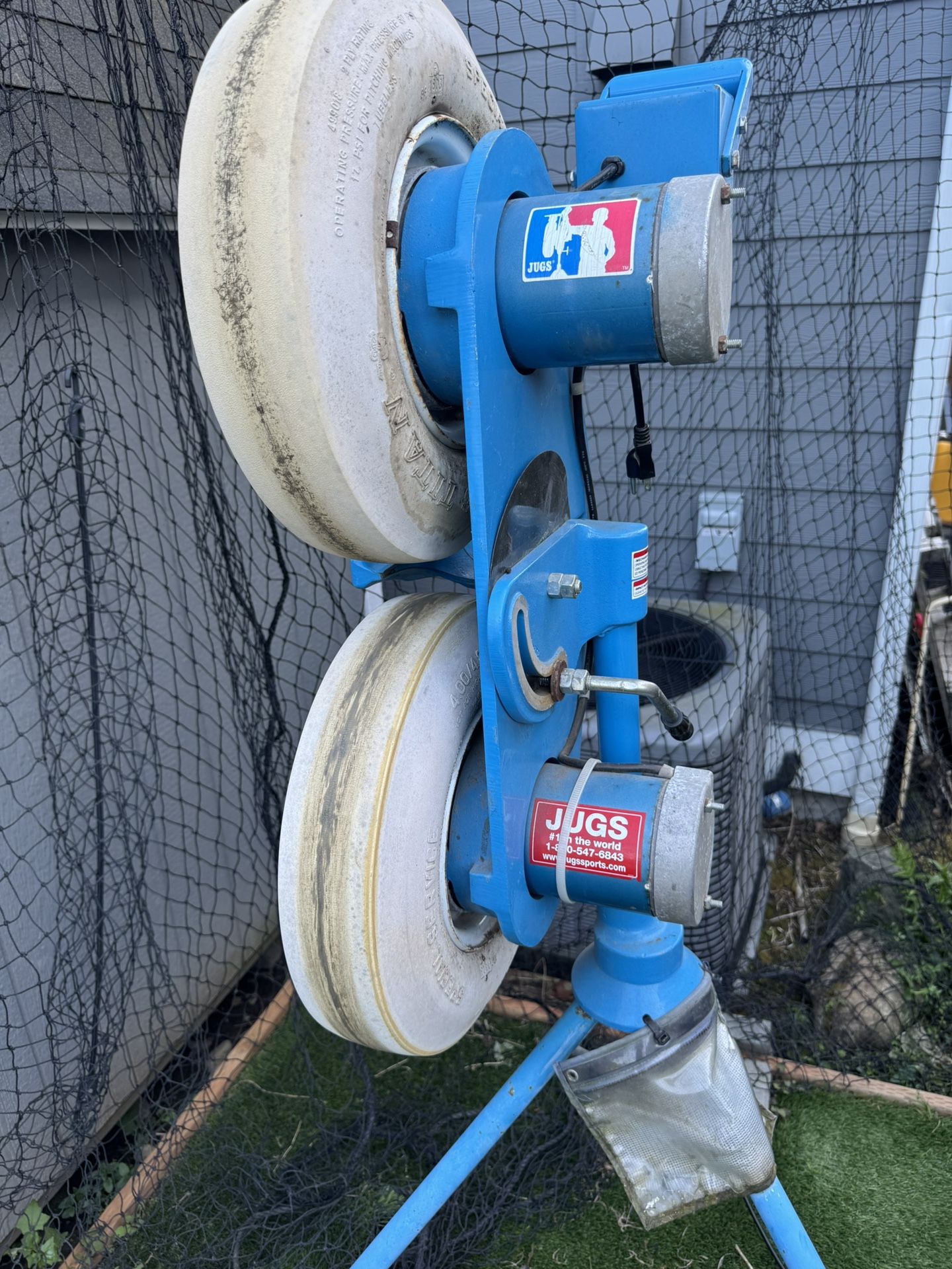 Jugs 2 Wheel pitching Machine