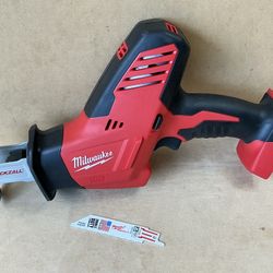 Milwaukee 2625-20 M18 18V Lithium-Ion Cordless HACKZALL Reciprocating Saw (Tool-Only)
