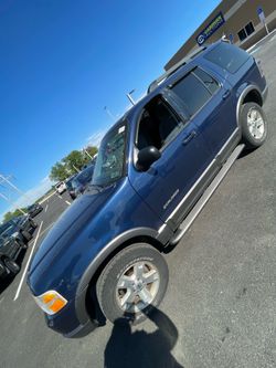 2005 Ford Explorer