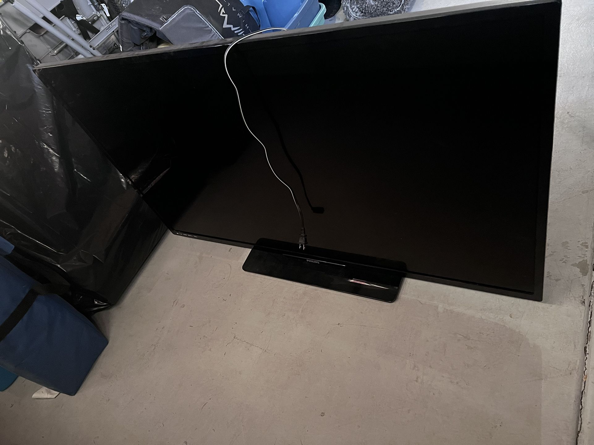 55” Flat Screen Tv (with Remote)