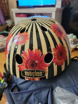 Bicycle helmet