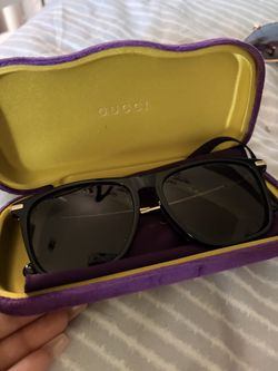 Women’s Gucci glasses
