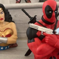 Lots Bust Statue Marvel Piggy Coin Bank