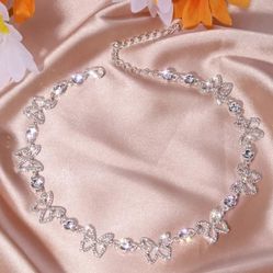 Butterfly Necklace. Rhinestone Necklace. Silver tone. Adult Necklace. Cadena de Mariposas.