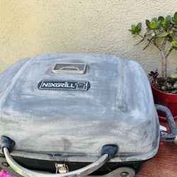 Outdoor PORTABLE GRILL. 