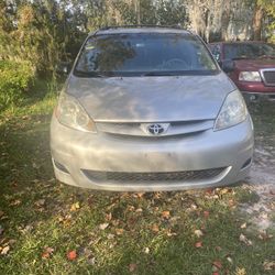 2010 Toyota Sienna