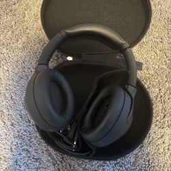 Sony - WH1000XM4 Wireless Noise-Cancelling 