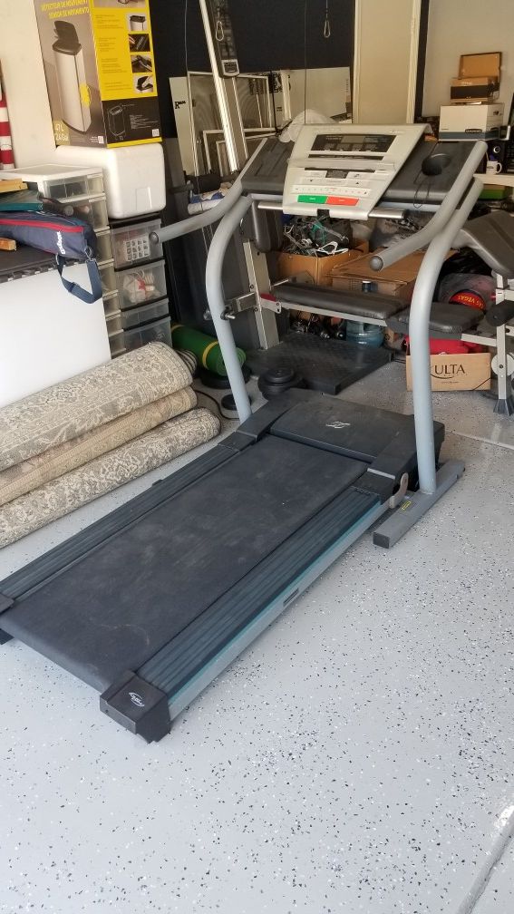 NordicTrack Treadmill C1800s