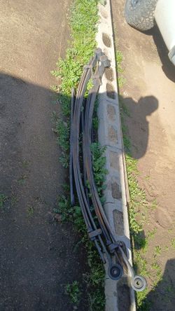 Chevy silverado leaf springs/ Muellas