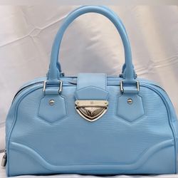 Gorgeous Louis Vuitton Epi Leather Purse In Baby Blue 