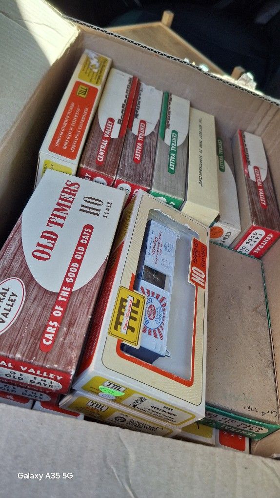Vintage Factory Sealed HO train cars