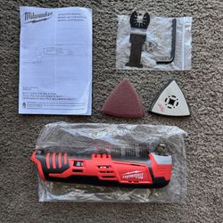 Milwaukee Multi Tool 2426-20 M12 Cordless, (Tool Only Brand New)
