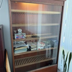 Humidor With Humidifier - Great Condition