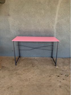 TABLE /DESK