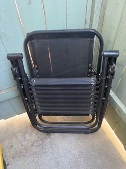 Black Gravity Chair with Detachable Side Table