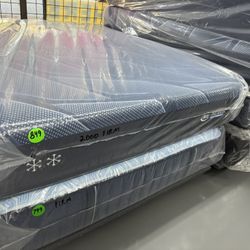 QUEEN SIZE SERTA ISERIES HYBRID 2000 (FIRM) MATTRESS & BOX SPRING BED SET