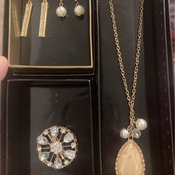 Women’s jewelry