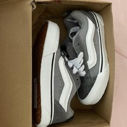  VANS SIZE 3 