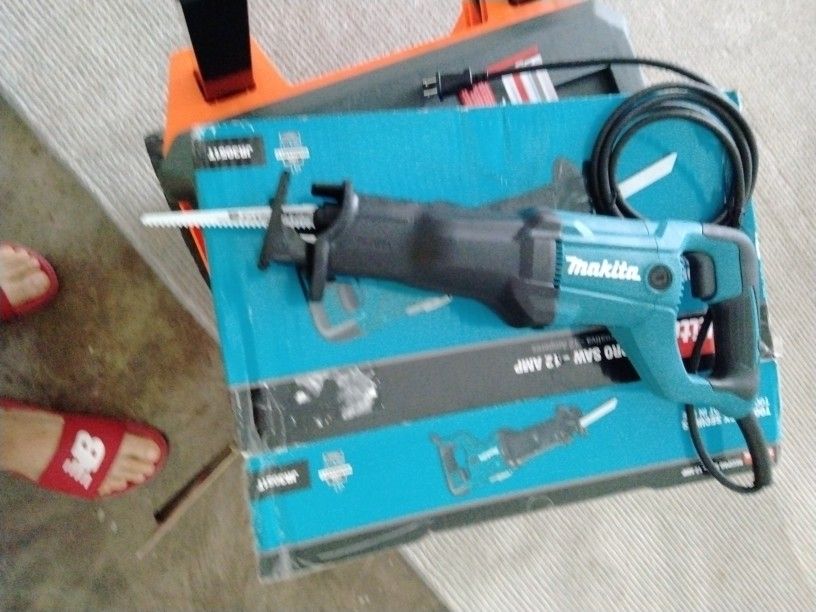 Makita Saw New