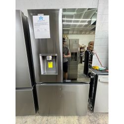 LG Counter-Depth MAX Mirror InstaView 4 Types of ice 25.5-cu ft 3 -Door 36-in Wide Smart Compatible French Door Refrigerator with Dual Ice Maker 