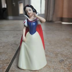 Disney Snow White Figurine