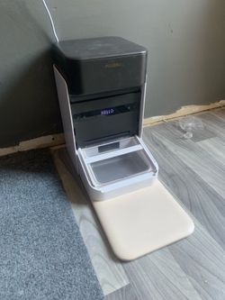 Cat feeder