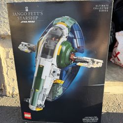 LEGO Star Wars Jango Fett’s Firespray Class Starship