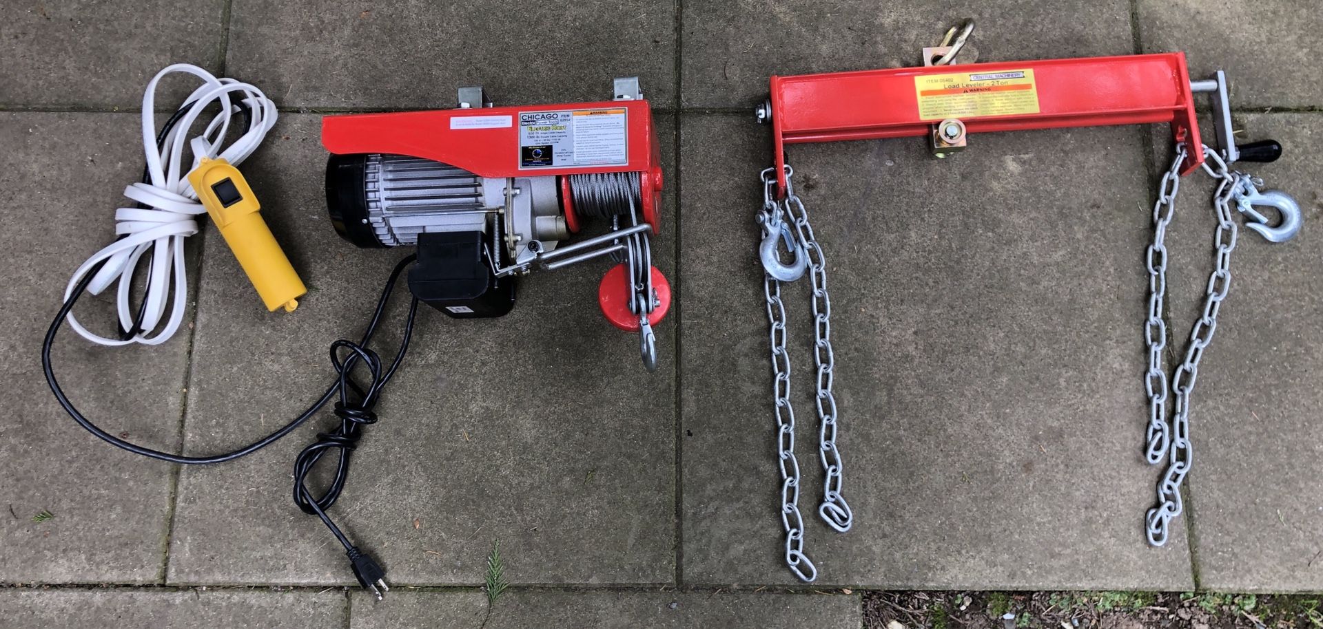 Chicago Electric Hoist 02954 and 2 ton Load Leveler