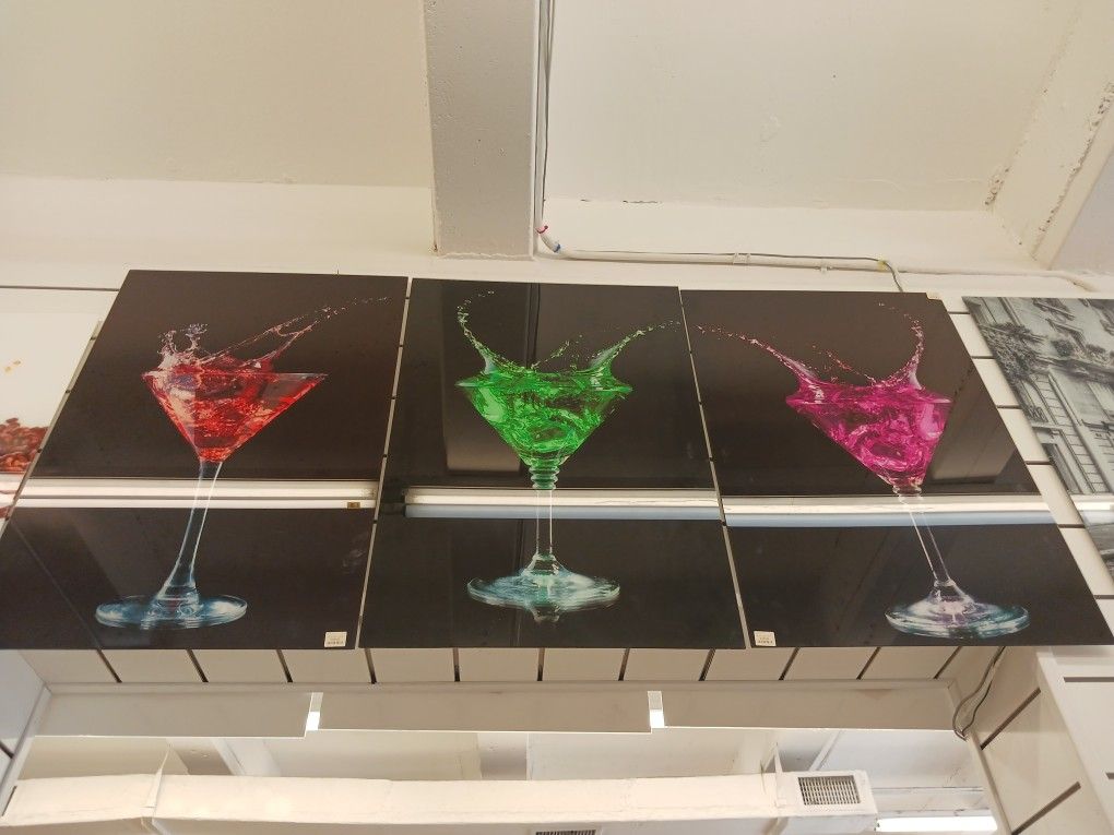 Glasss Wall Home & Garden