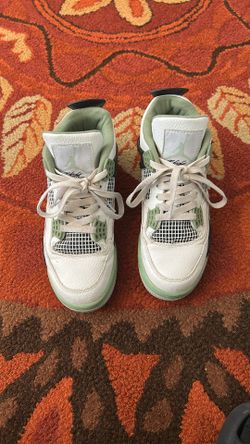 Air Jordan 4 Retro Women’s Seafoam / Oil Green