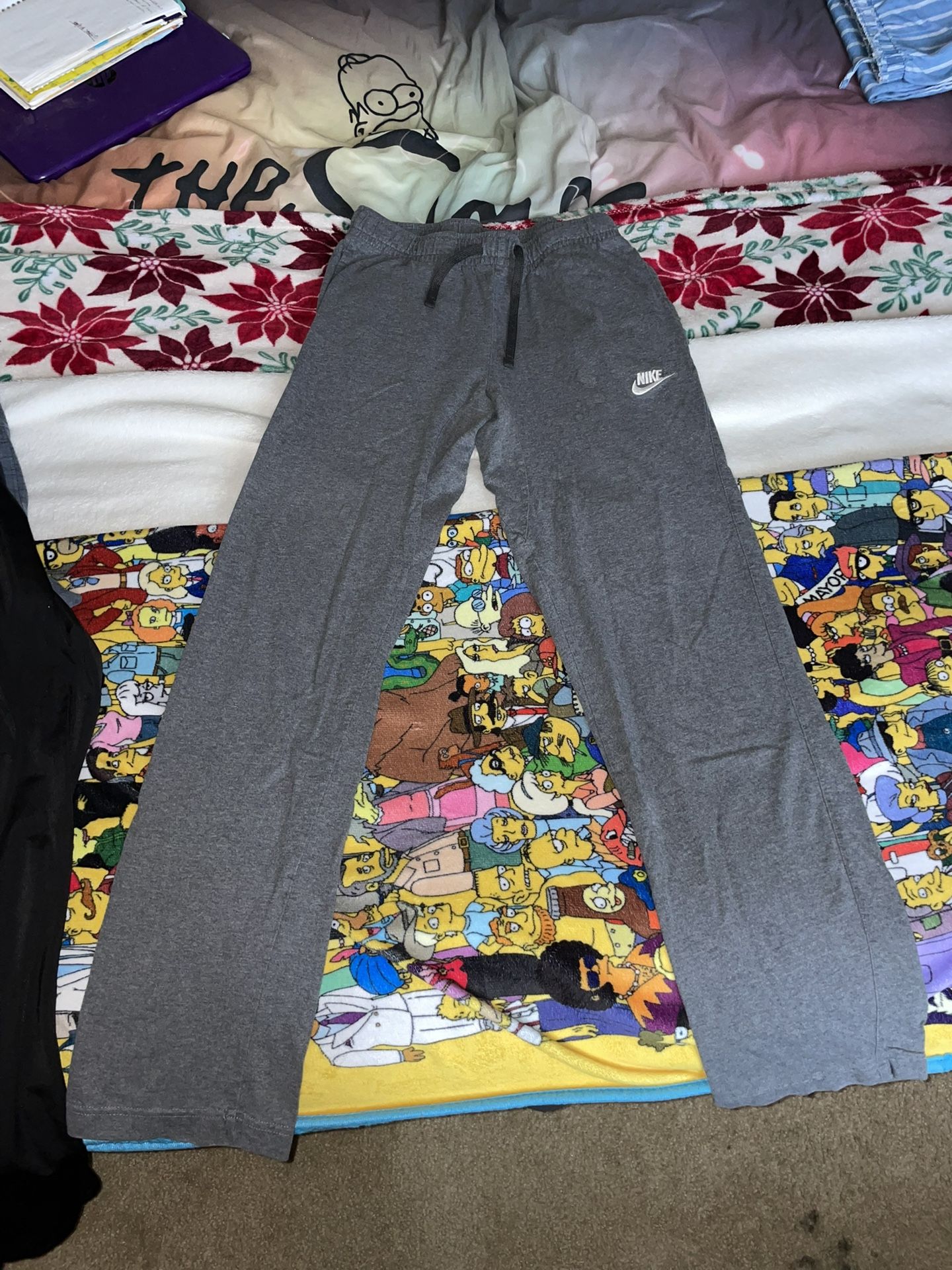 Grey Nike sweats with drawstring waist #sportswear