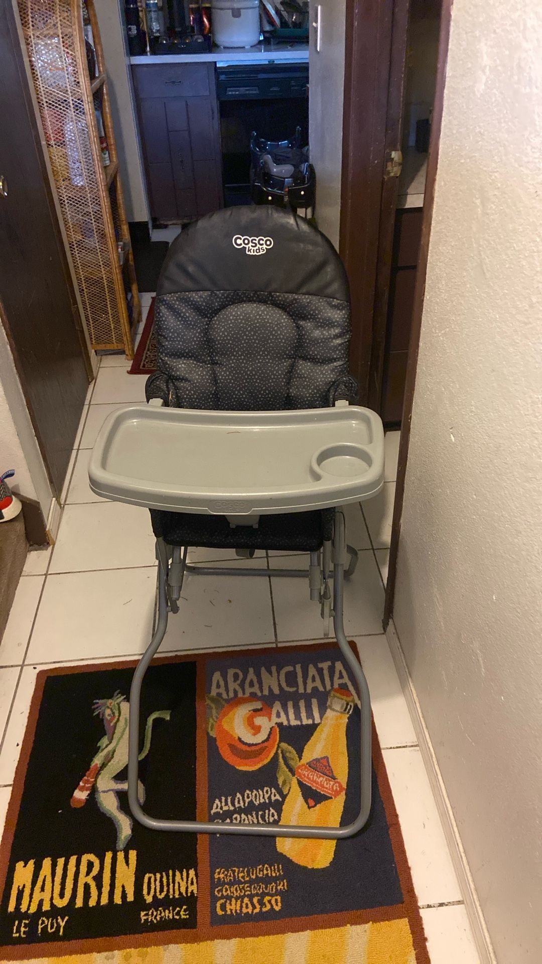 Cosco Hi Chair Easy For Travel Price 20$. Pick Up.  E.  Side.  Tacoma