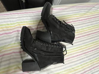 High Heel Boots 