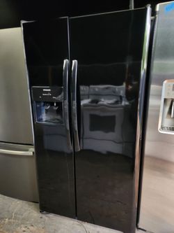 Frigidaire Side-By-Side Fridge