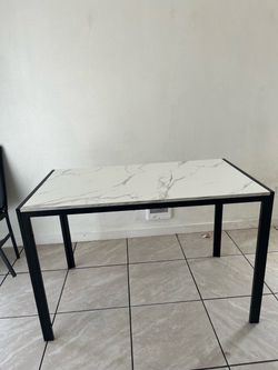 Dining Table (no chairs)