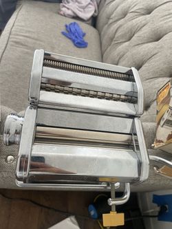 Pasta maker