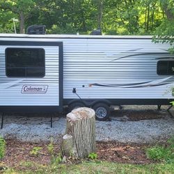 2017 Coleman 300qt