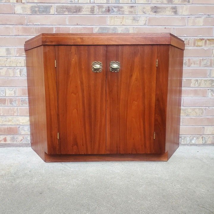 Mid Century Modern Walnut Cabinet Or Buffet Vintage