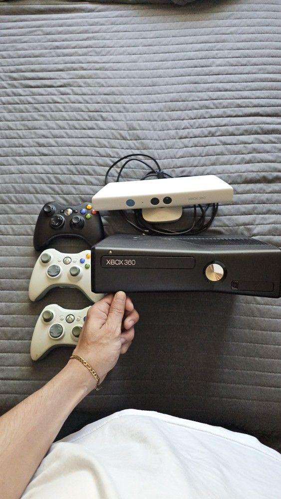 Xbox 360 S 