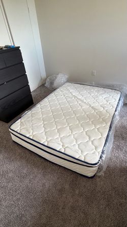 Brand new, 12-inch full-size hybrid mattress