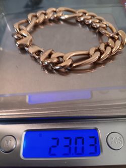 Gold bracelet 