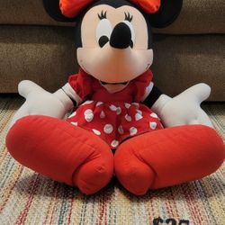 Minnie Mouse Stuffed Toy 