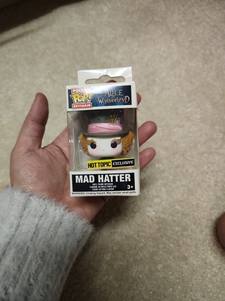 Pocket Pop! Keychain Disney Alice In Wonderland Mad Hatter Hot Topic Exclusive 