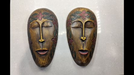 🎭 Unique Curved Wood Mask Made In Indonesia Large 15.5 Woman Wall Art Red Flower Accent.)