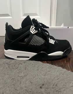 Jordan 4 white thunders