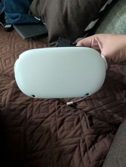 Meta quest 2 with extended battery