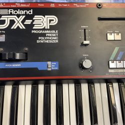 Roland Synthesizer 