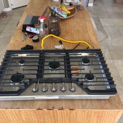 Whirlpool 36” Stovetop 5 Burner 