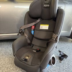 Nuna RAVA Convertible Child car Seat 
