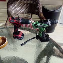 2 Cordless Battery Drills 